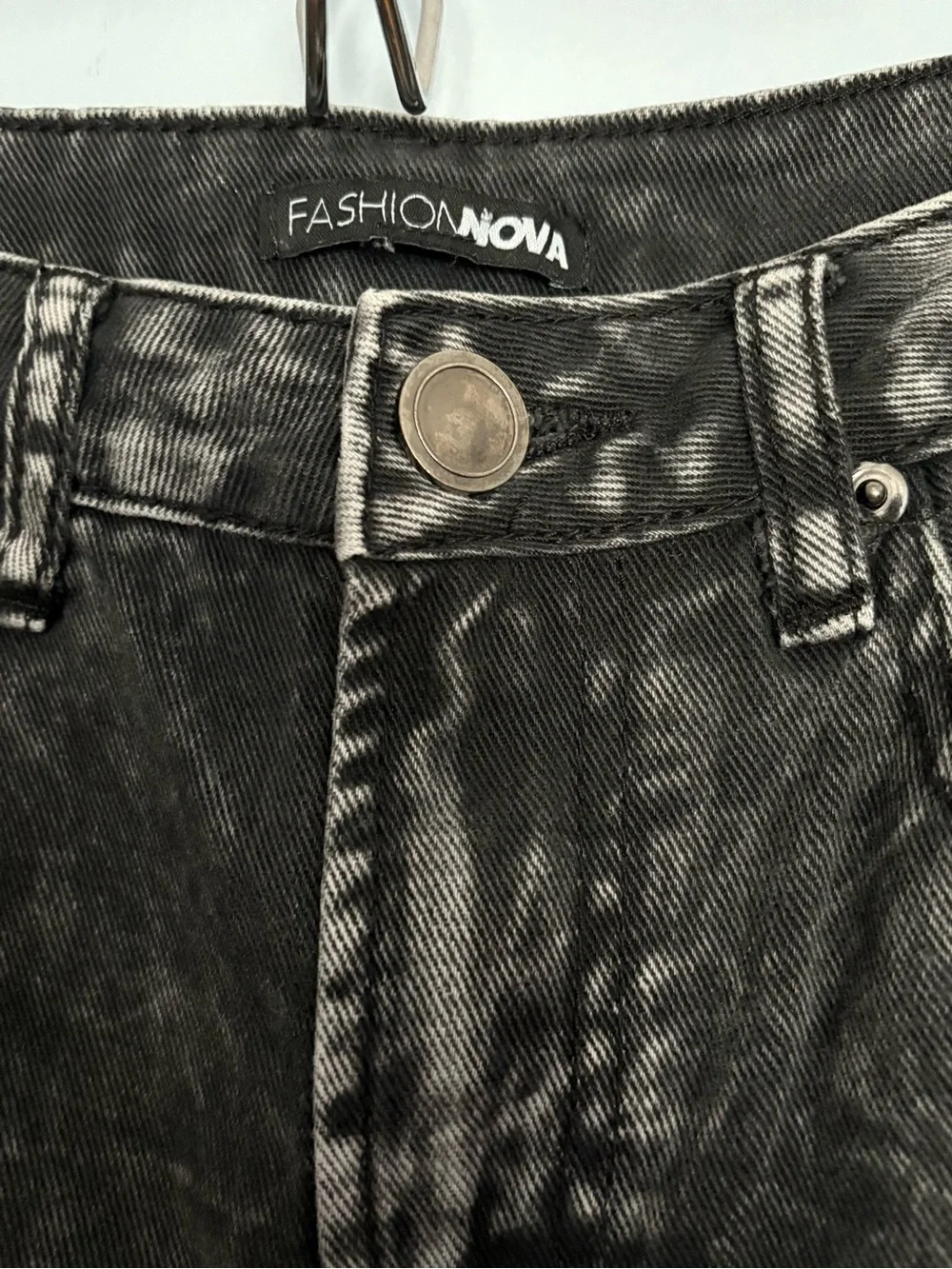 Fashion Nova Black High-Rise Ripped Mom Jeans size: 3 - Picture 4 of 10